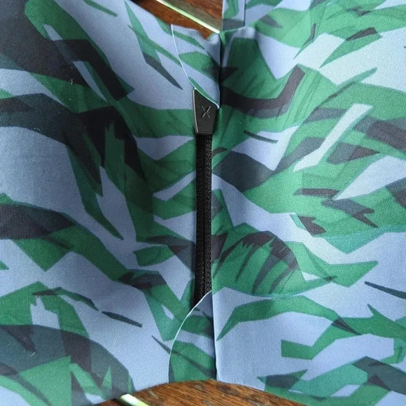 Knix Sport Bra - Picture 2 of 8